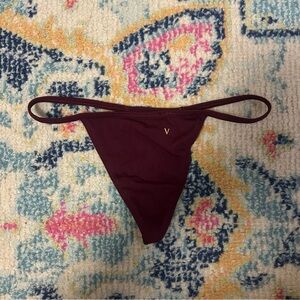 Victoria’s Secret Burgundy V-String Thong – New With Tags